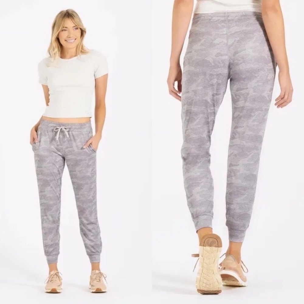 Vuori Performance Jogger Pants Womens Small Pale Gray Camo Lounge Comfy Soft